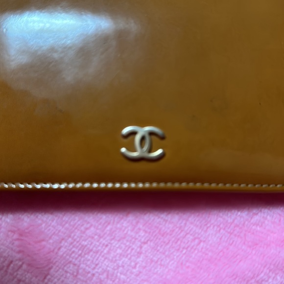 CHANEL WOC Camel Wallet on a Chain RARE Unicorn color - Picture 12 of 17